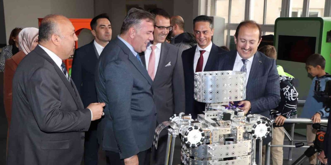 Koca: "burada Nice Aziz Sancar’lar Yetişecek"