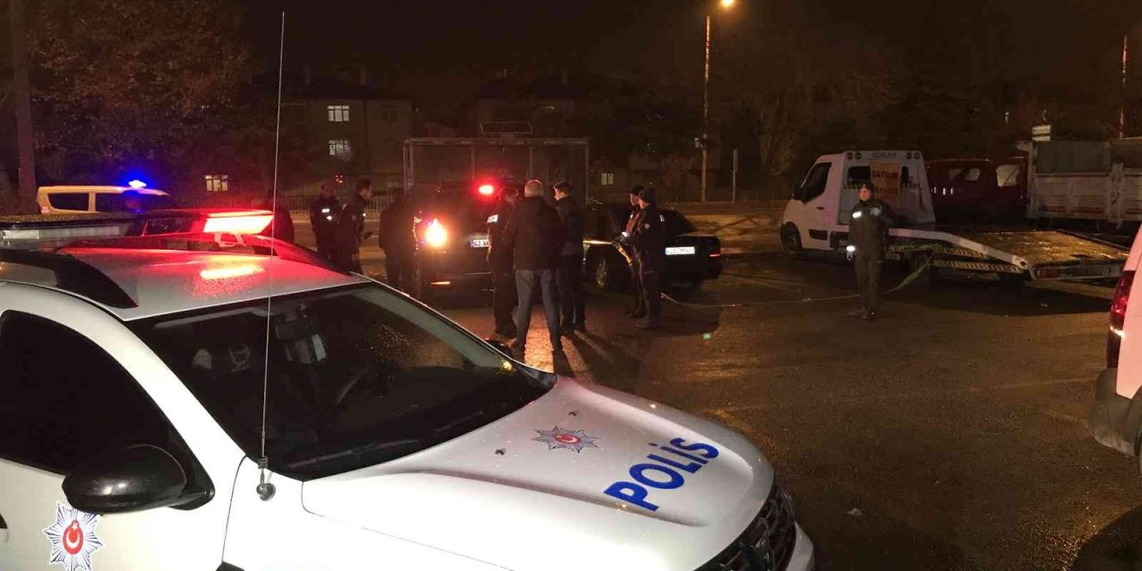 Konya'da Otoparktaki Araç İçerisinde Ölü Bulundu