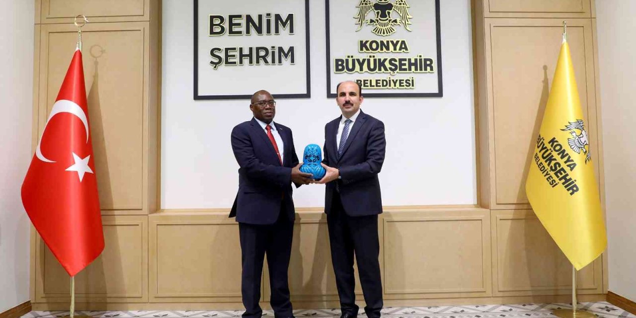 Kenya Büyükelçisi Boiyo İle Başkan Altay Bir Araya Geldi