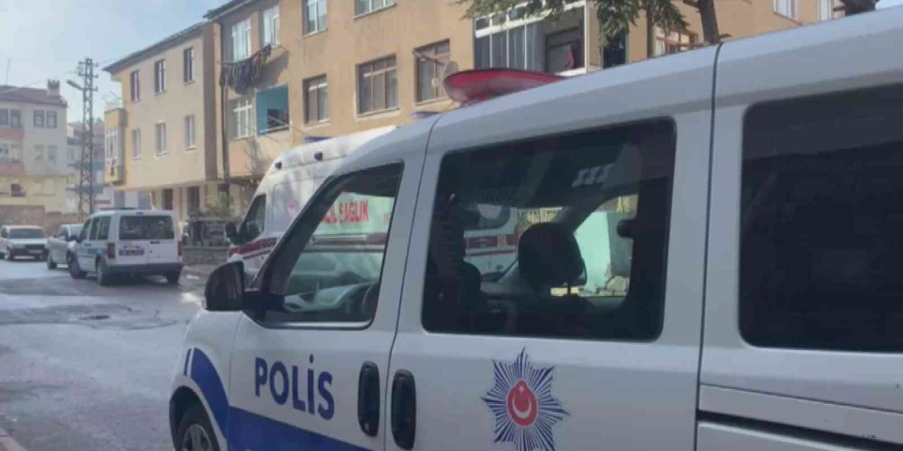 Bunalımda Olan Şahıs Banyoda Kendini Astı