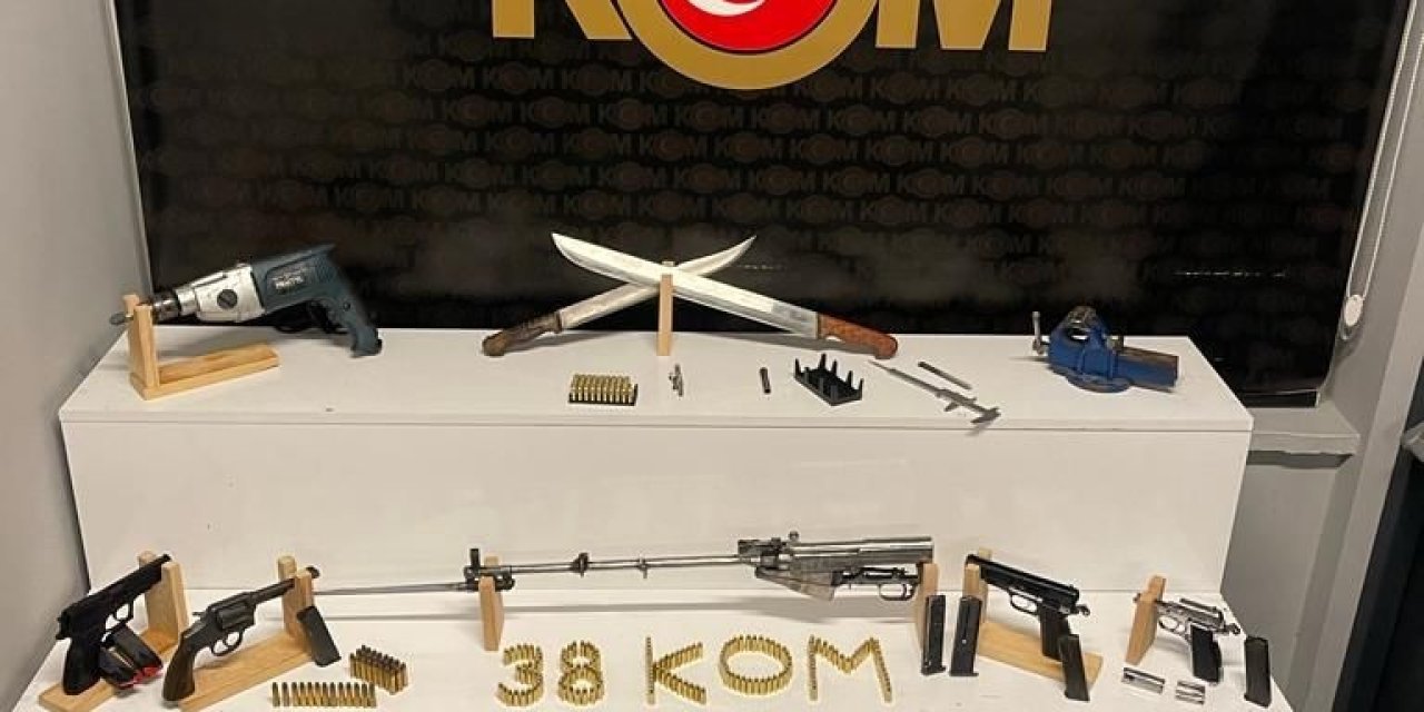 Kayseri’de Ruhsatsız Silah Operasyonu: 3 Gözaltı