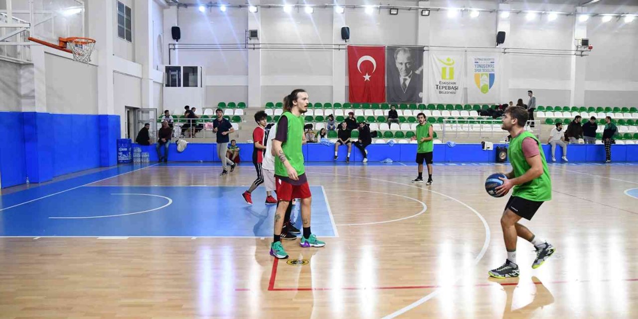 Gençlik Basketbol Turnuvasında Heyecan Dolu Maçlar