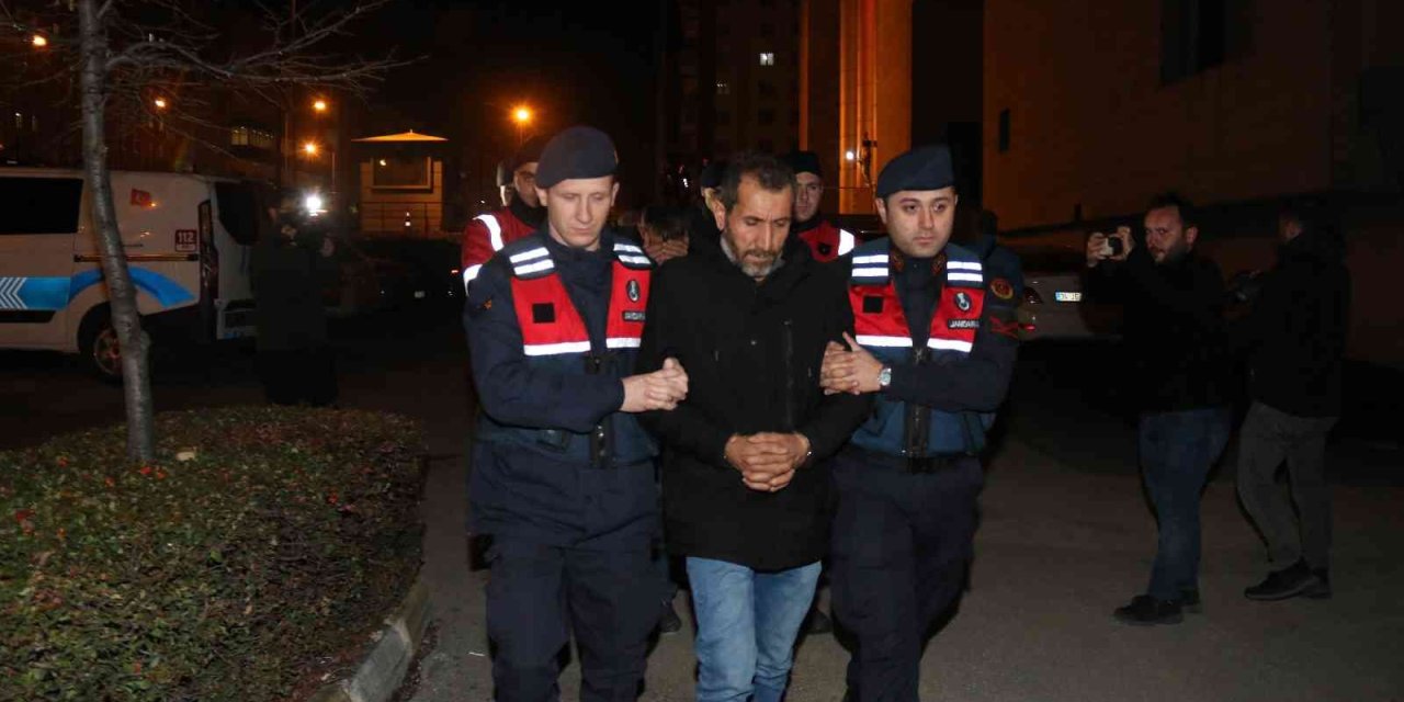 El Yapımı Patlayıcıyla Kaçak Kazı Yapan 3 Kişi Tutuklandı