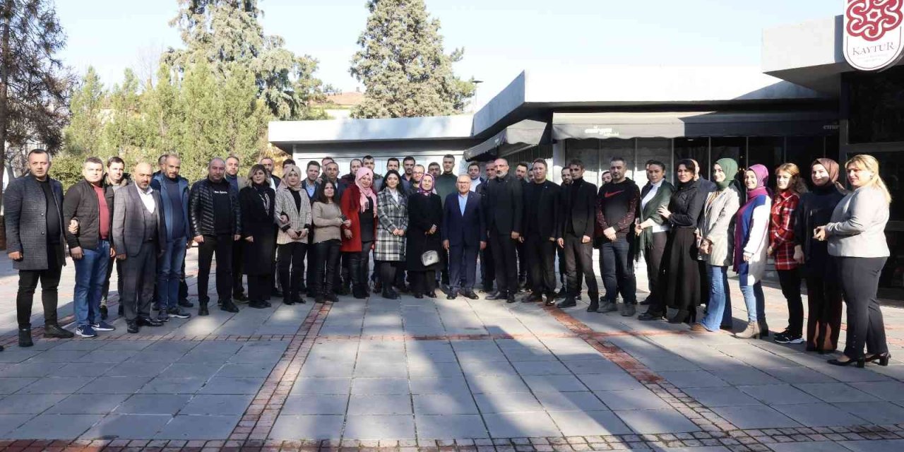 Başkan Büyükkılıç, Öz Sağlık İş Sendikası Üyeleri İle Buluştu