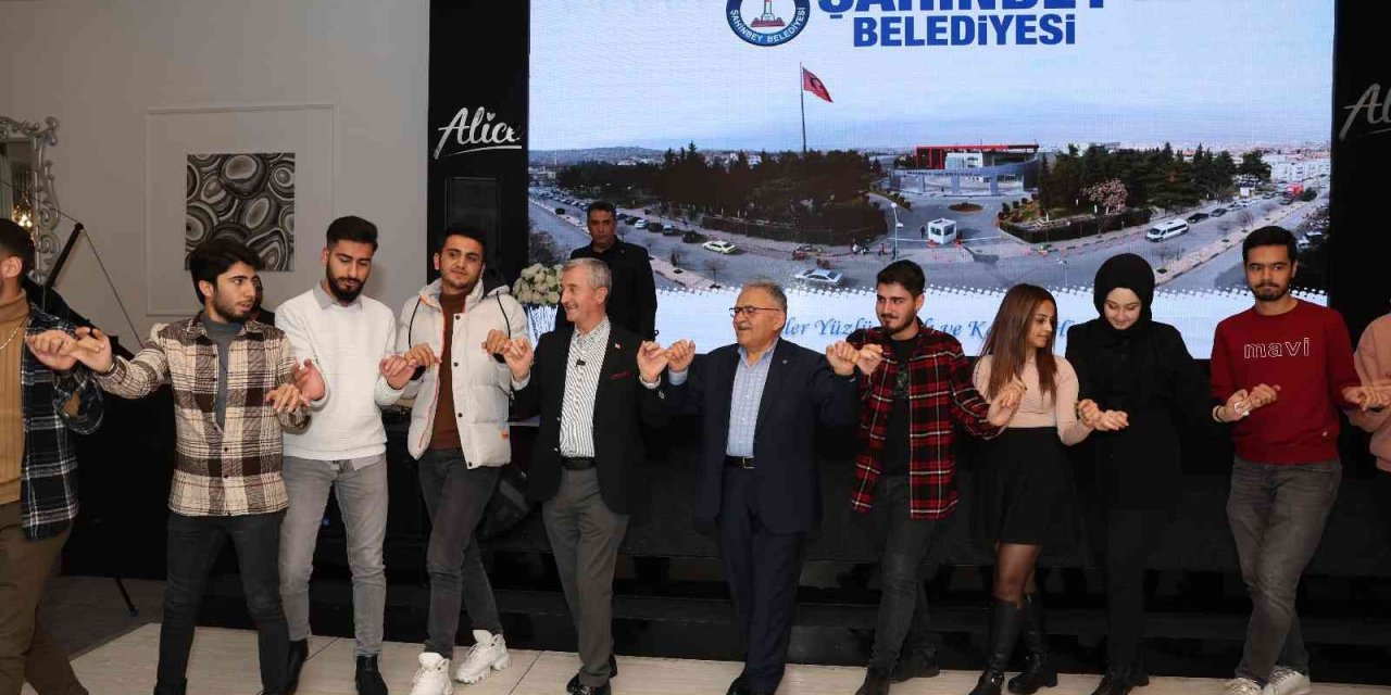 Başkan Büyükkılıç, Kayseri’deki Gaziantepli Öğrencilerle Buluştu