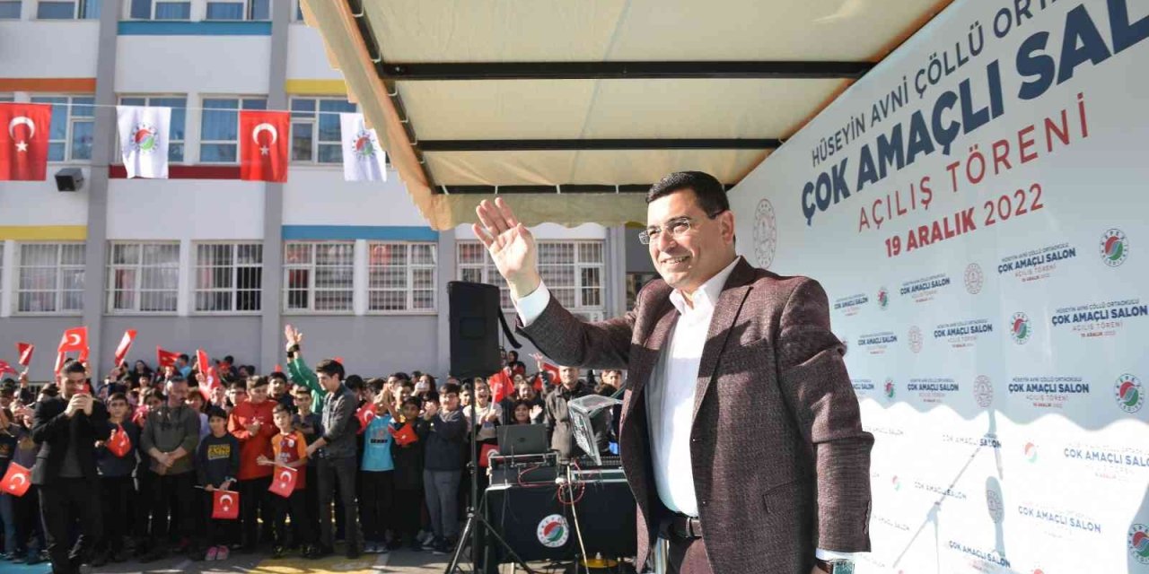 Kepez’den Hüseyin Avni Çöllü Ortaokulu’na Çok Amaçlı Salon