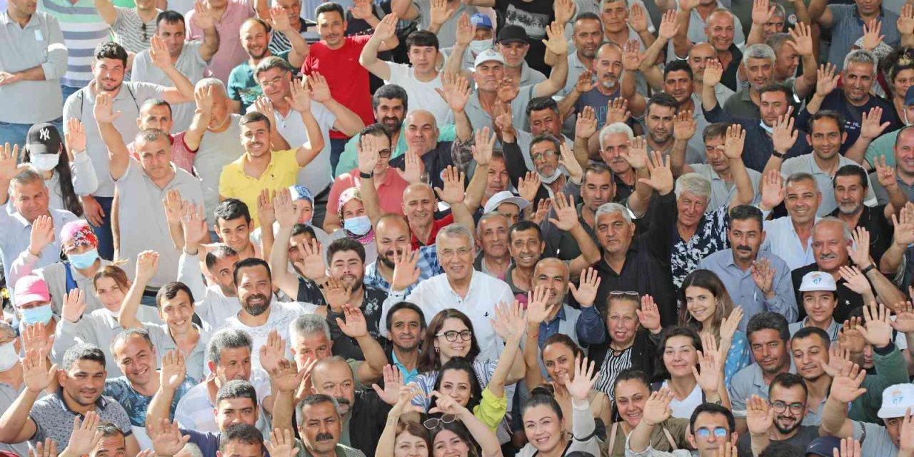 Tarhan, ’2022’nin En Başarılı Belediye Başkanları’ Arasında Gösterildi