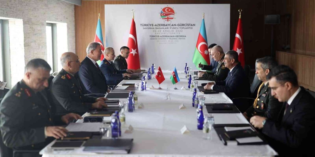 Bakan Akar, Gürcistan Ve Azerbaycan Savunma Bakanları İle Görüştü