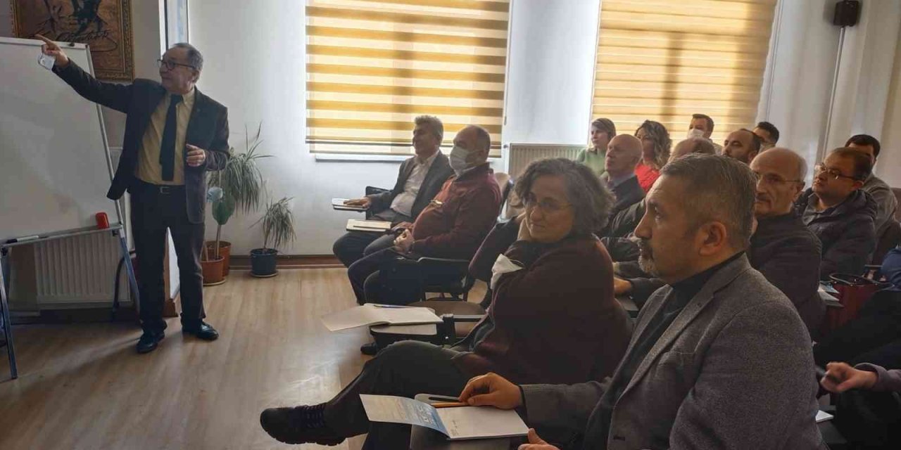 Kuraklık Alarmı; ’eskişehir’de Obruklar Oluşmaya Başladı’