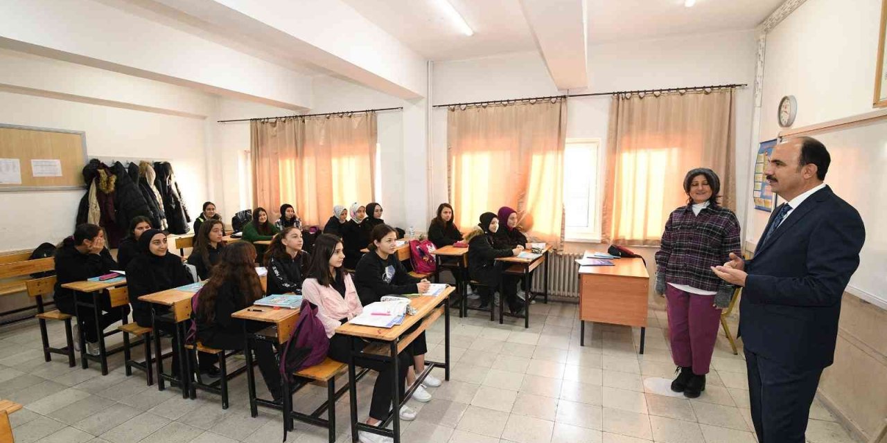 Başkan Altay: “yarınlarımızı İnşa Edecek Gençlerimize Güveniyorum”