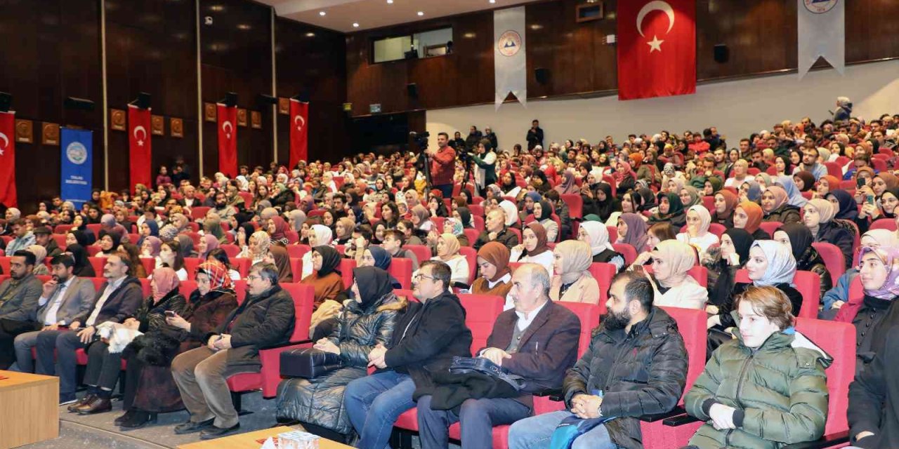 Talas’ta Nurullah Genç’ten Altın Öğütler