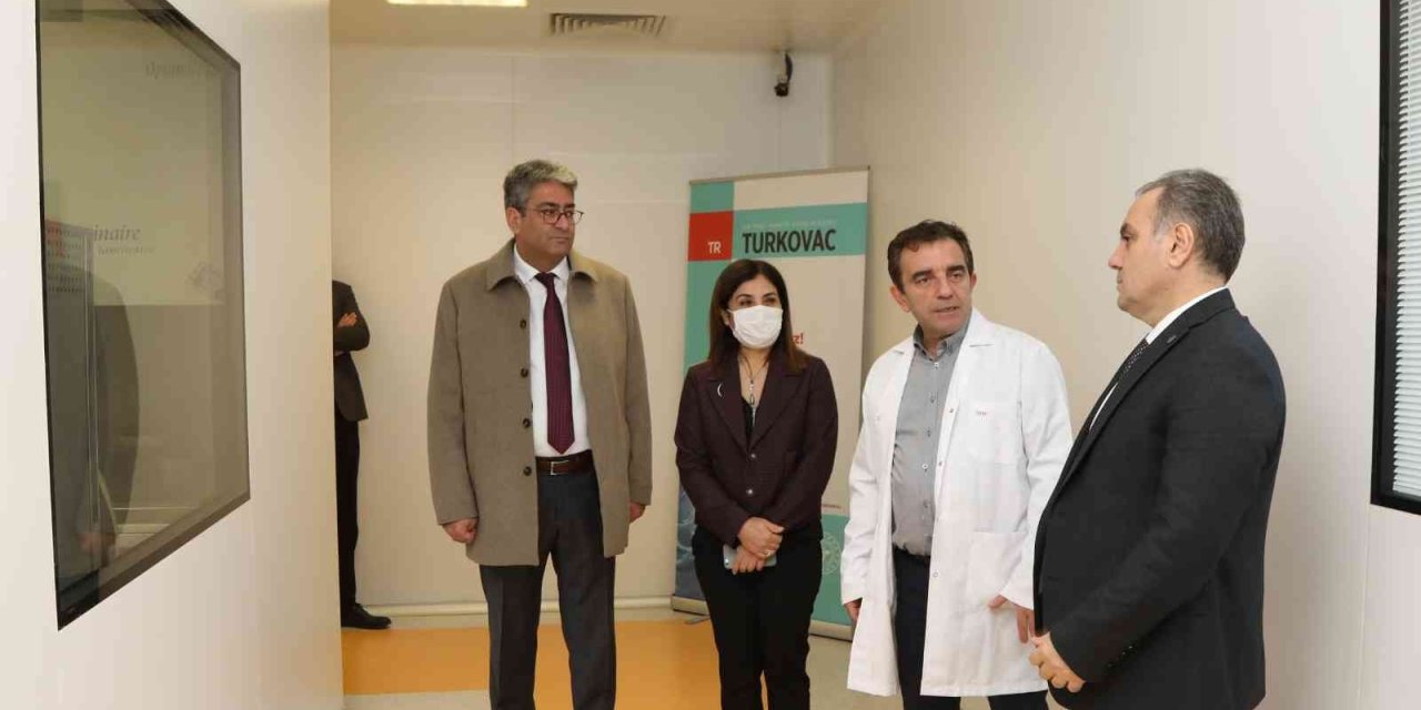 Rektör Altun, Araştırma Merkezi Ziyaretlerine Devam Ediyor