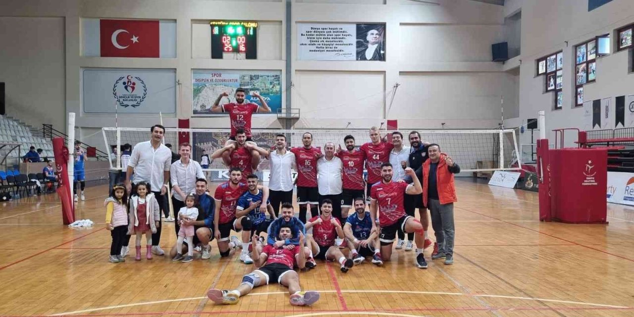 Türkiye Erkekler Voleybol 1. Ligi: Alanya Belediyespor: 3 - İstanbul Okyanus Koleji Spor Kulübü: 0