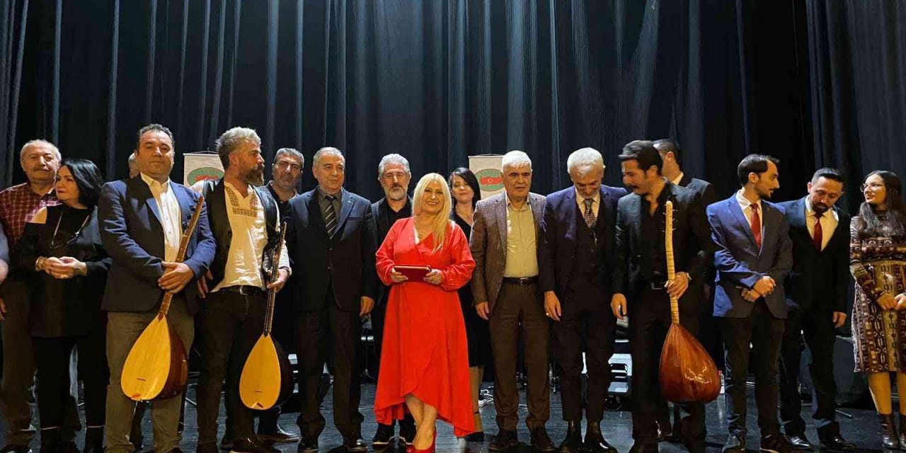 Eskişehir’de ‘türküler Ve Şiirler’ Konseri