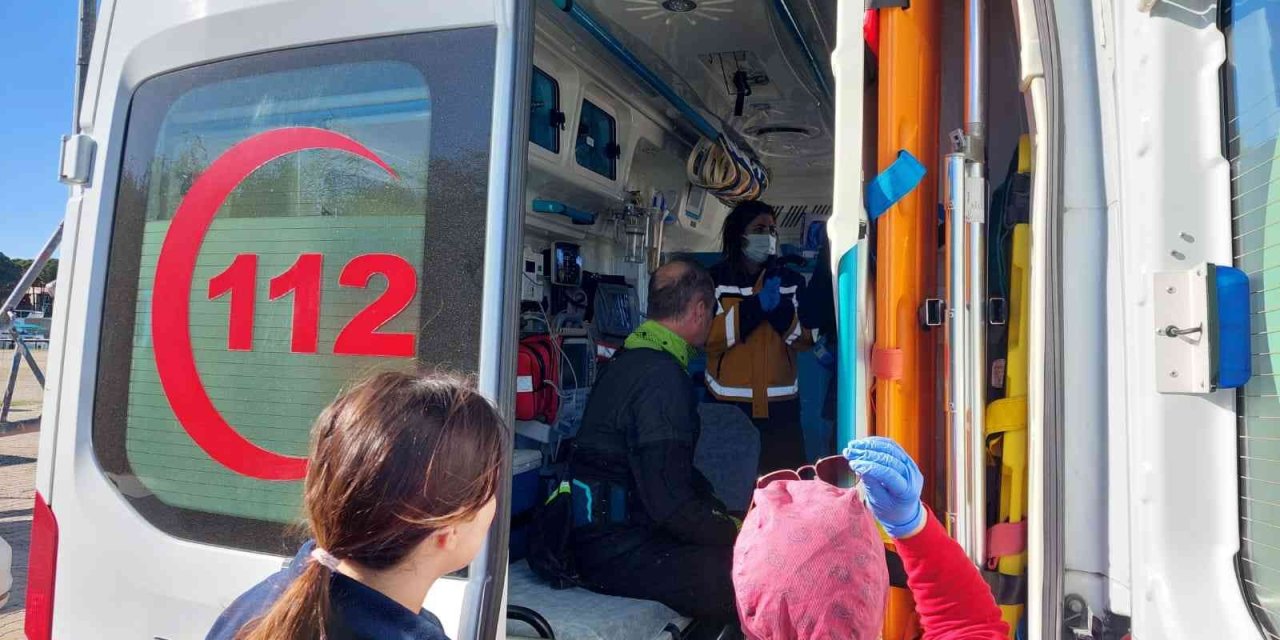 Fırtınalı Havada Kano İle Denize Açılan Alman Turisti Balıkçı Teknesi Kurtardı