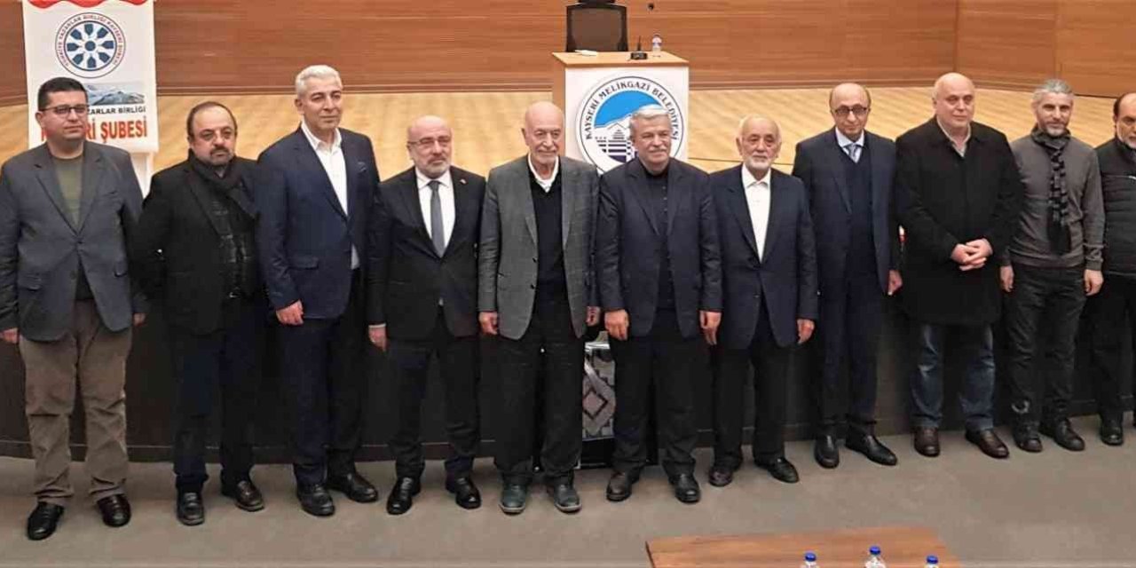 Şair-yazar Metin Önal Mengüşoğlu ’ahlak Ve Düşünce Adamı Mehmet Akif’ Konferansına Katıldı