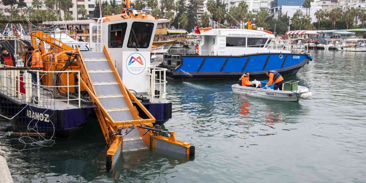 Mersin’de Denizden 1 Yılda 289 Metreküp Atık Toplandı