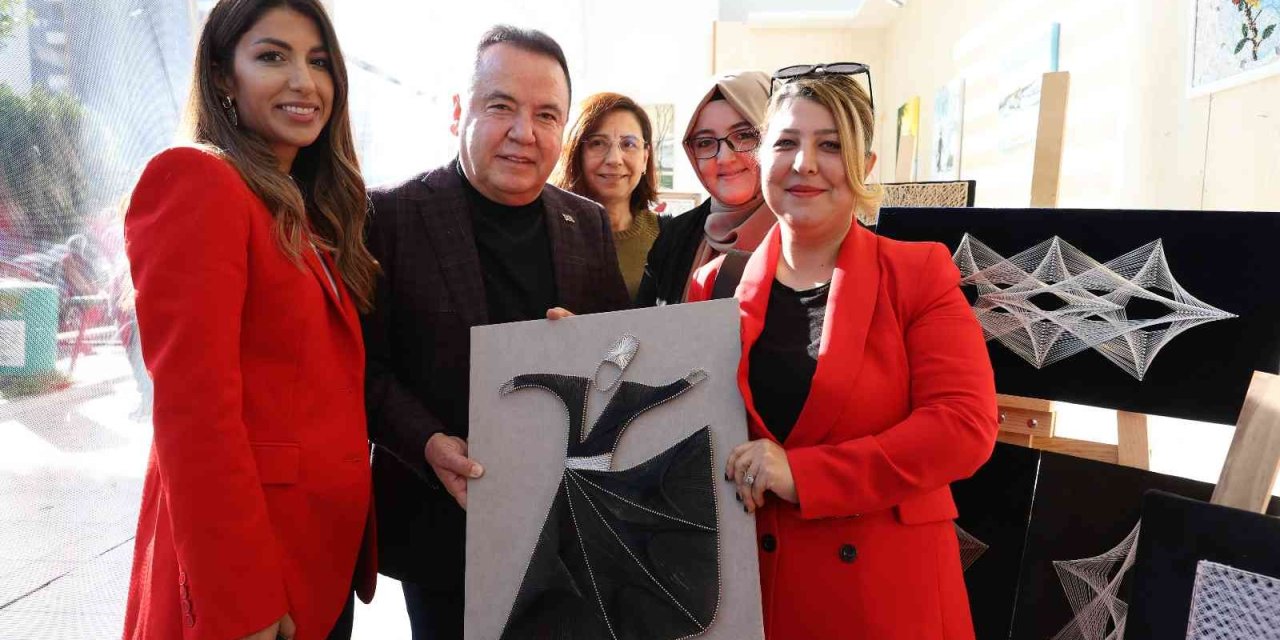 Atasem’de “bir Tutam Mutluluk” Sergisi