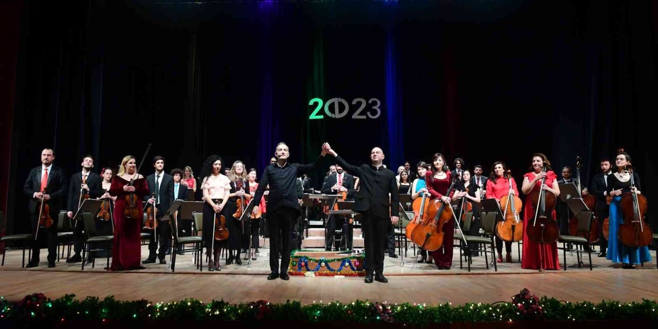 Aso’dan Yeni Yıl Konseri