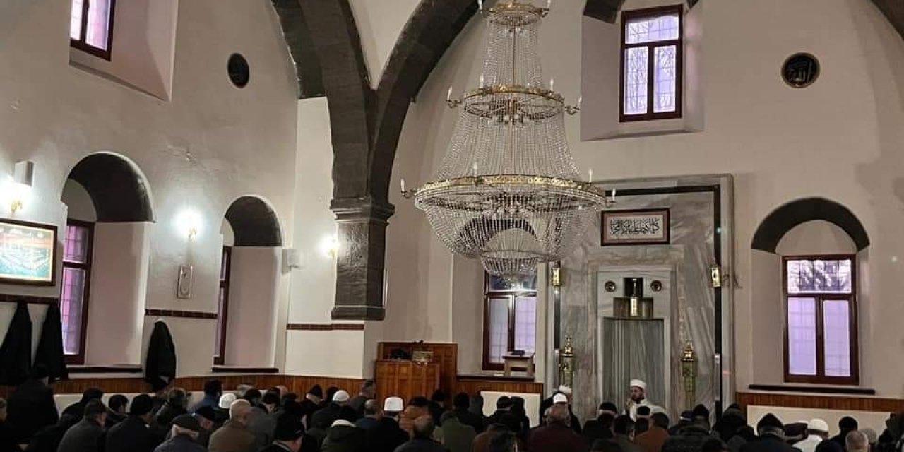 Tomarzalılar, Yeni Yılın İlk Sabah Namazında Buluştular