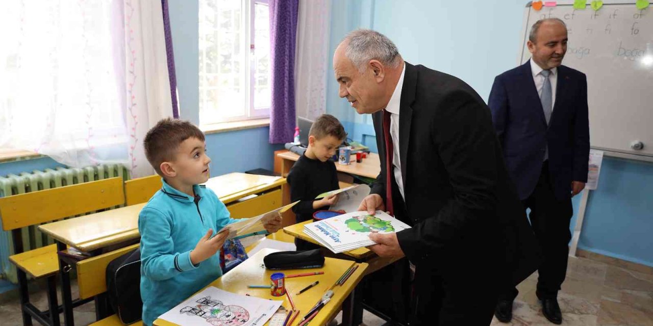 Yahyalı Belediyesi Sıfır Atık Konusunda Çocukları Bilinçlendiriyor