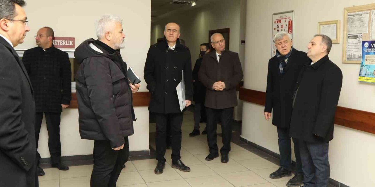 Rektör Altun, Hastane Bölgesinde Planlanan İyileştirme Çalışma Alanını Yerinde İnceledi