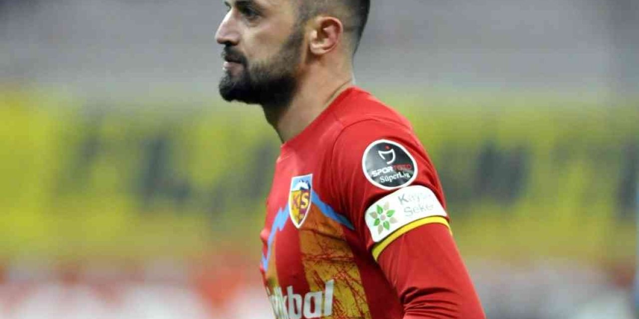 İlhan Parlak İlk Golünü Attı