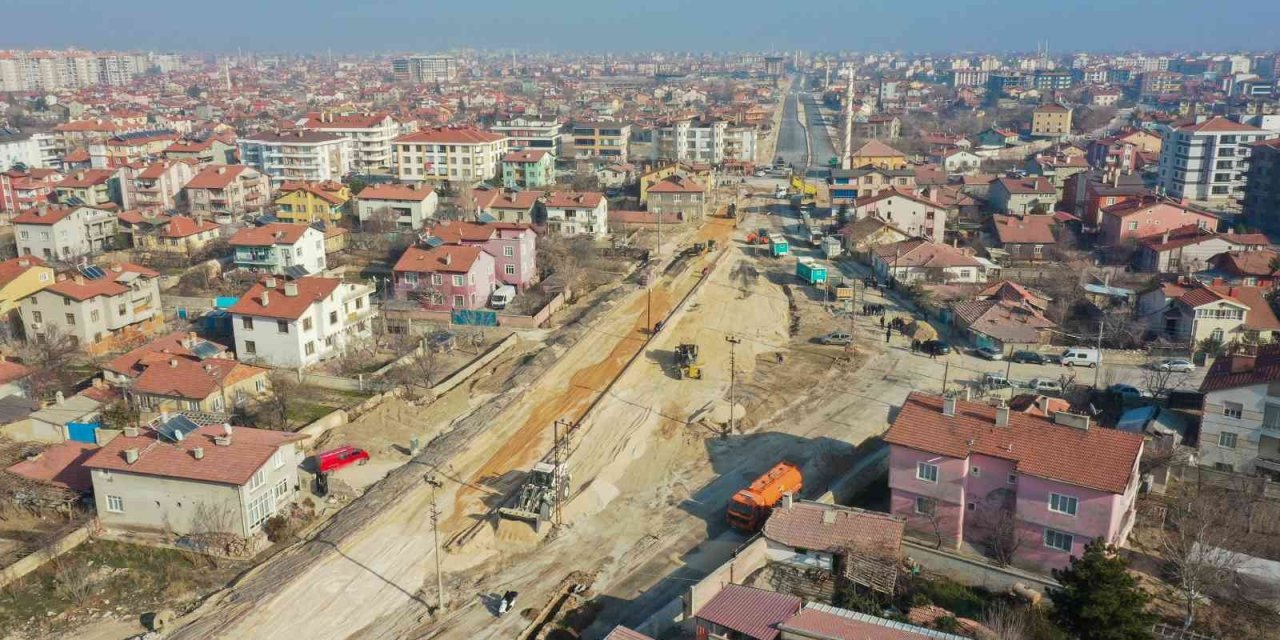 Konya’da Alparslan Türkeş Caddesinde Çalışmalar Sürüyor