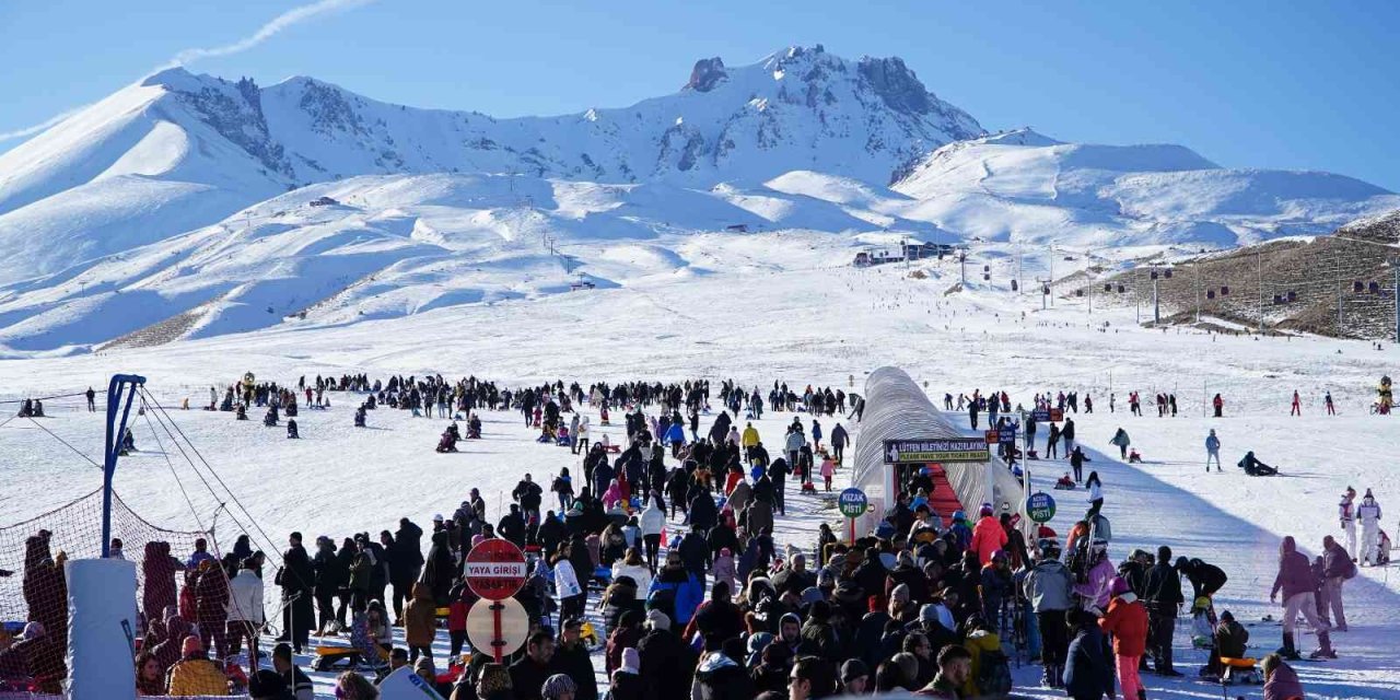 Erciyes 200 Bini Aşkın Turisti Ağırladı