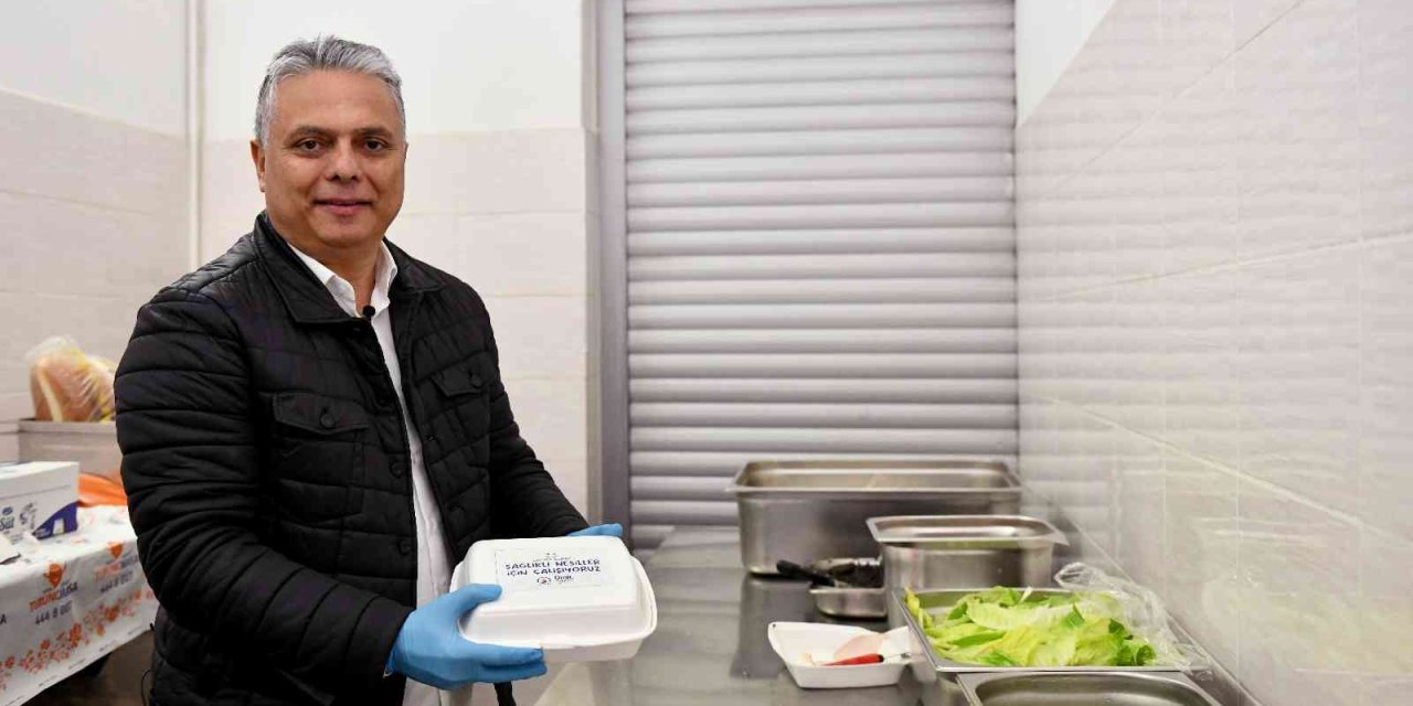 Muratpaşa’dan Ücretsiz Okul Yemeği