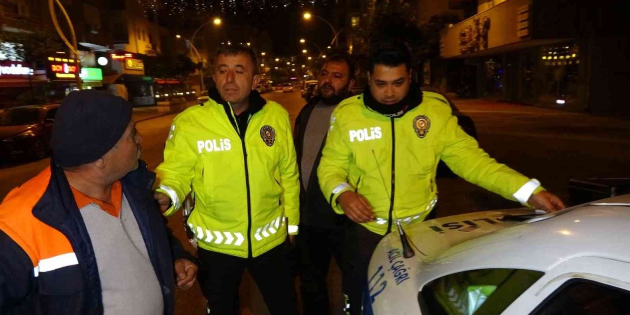 Antalya'da Alkollü Sürücü Kendi Cezasını Unutup Diğer Sürücünün Cezasının Peşine Düştü