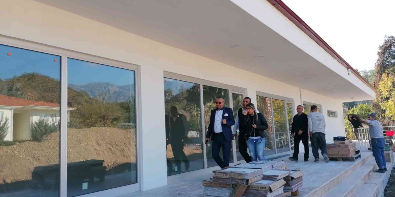 Kemer Belediyesi’nden Çamyuva’ya Kapalı Pazar Yeri