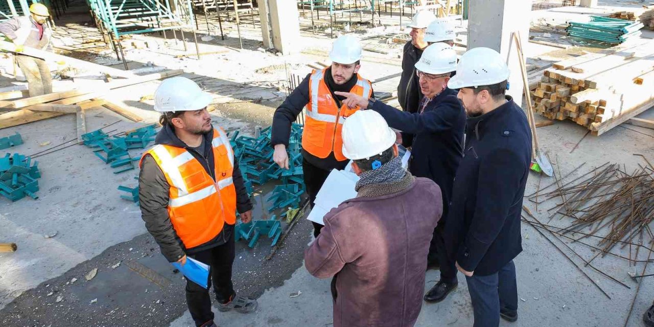 Meram Yaka Sosyal Tesisi Hızla Yükseliyor