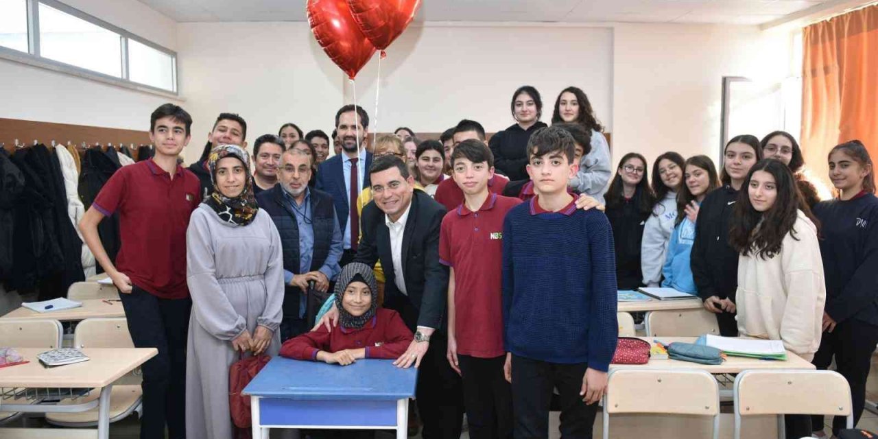 Başkan Tütüncü’den, Kendisi İle Tanışmak İsteyen Genç Kıza Doğum Günü Sürprizi