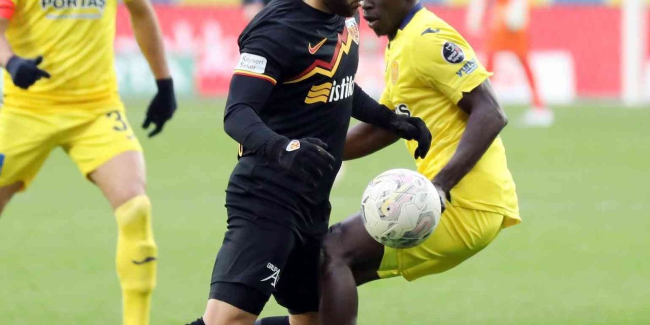 Cardoso 5. Golünü Attı