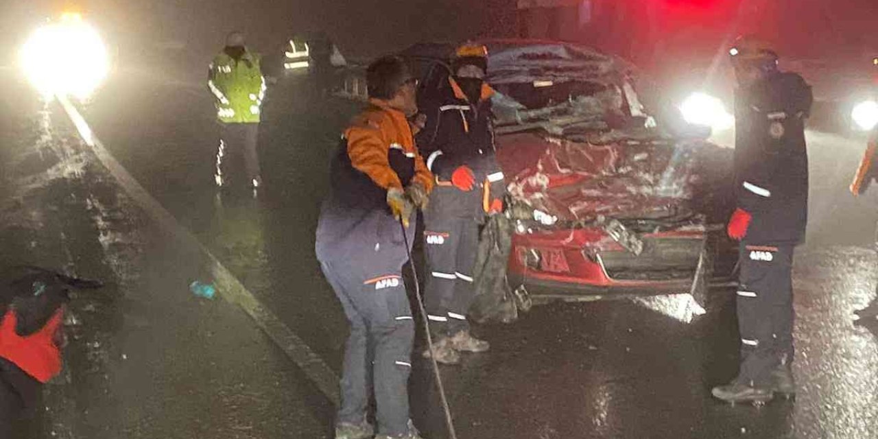 Eskişehir-kütahya Karayolunda Zincirleme Trafik Kazaları: 4’ü Ağır 17 Yaralı