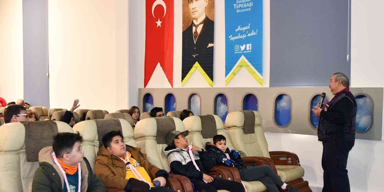 Çocuklar İzciliği Ve İklimi Öğreniyor