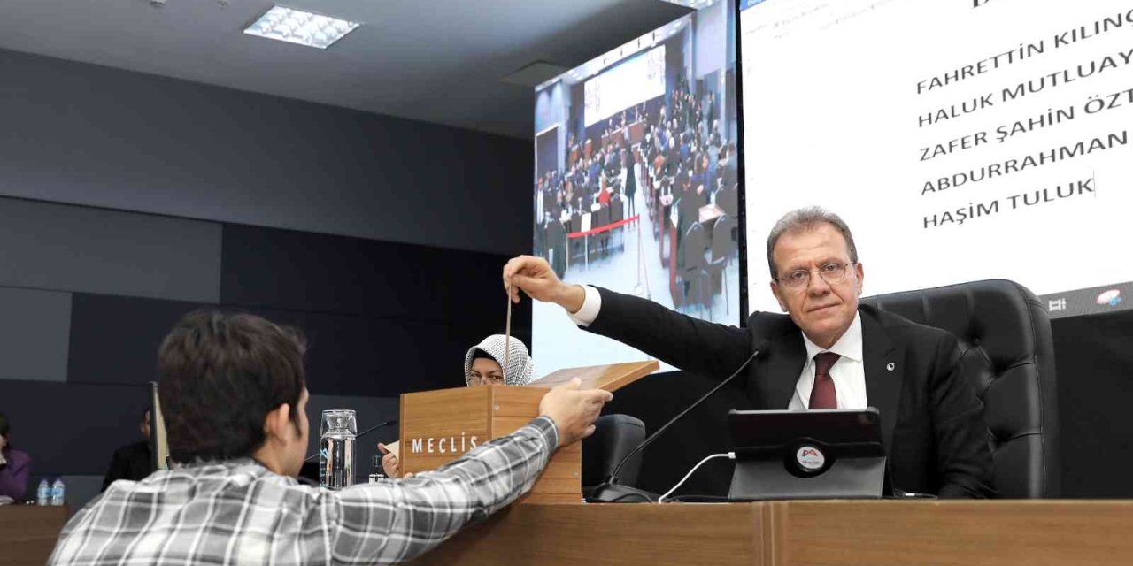 Seçer: "cumhuriyetimizin 100. Yılında Daha Nice Yatırımları Hayata Geçireceğiz"