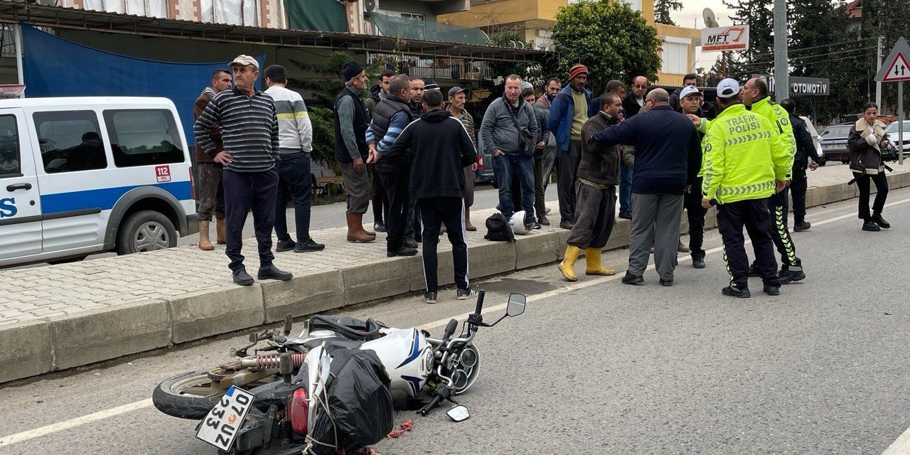 Antalya Gazipaşa’da Otomobilin Motosiklete Çarptığı Kazada 2 Kişi Yaralandı