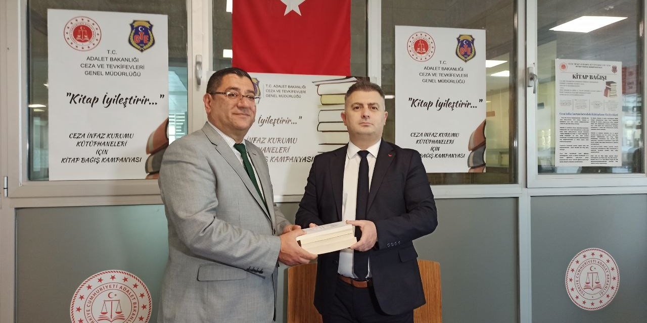 Mersin Erdemli’de “kitap İyileştirir” Kampanyası