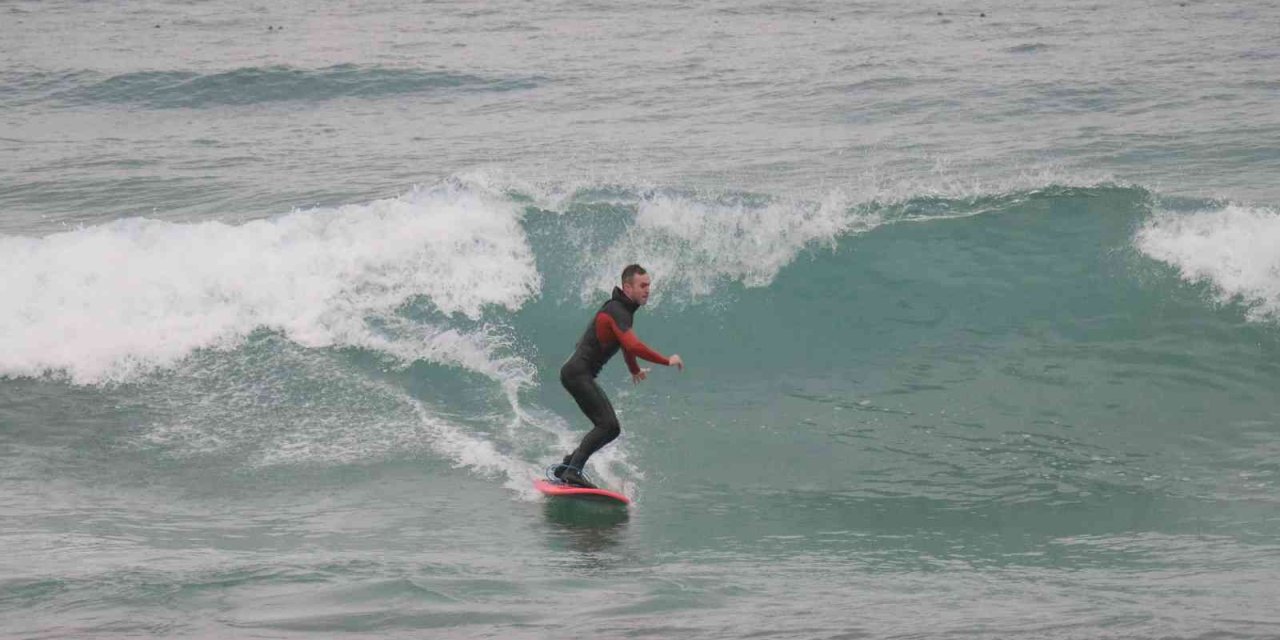 Dalgalar İstenilen Boyuta Ulaşmayınca Şampiyonanın Yeri Değişti