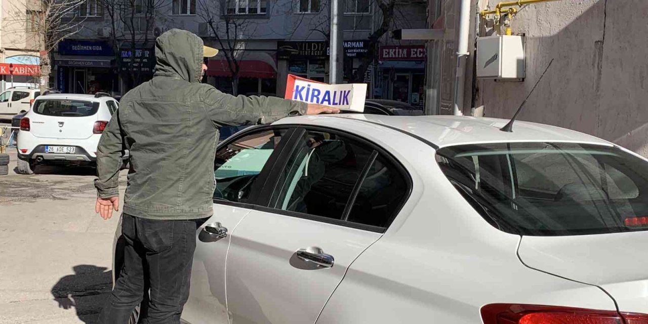 Vatandaşlar Kiralık Araca Yöneldi