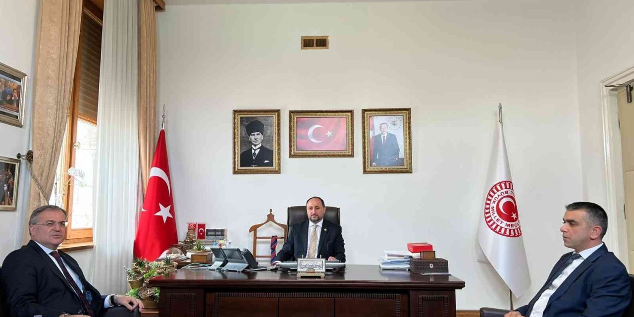 Başkan Özdoğan, Yatırımlar İçin Yeni Yılda Da Başkent Yolunda