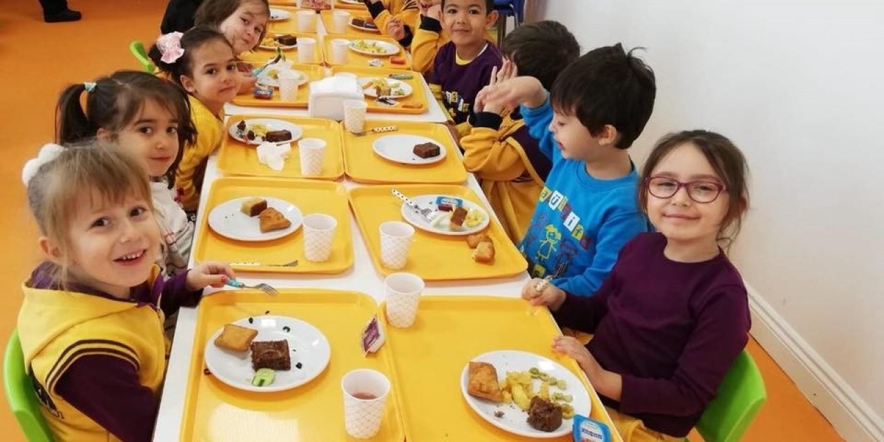 Okul Öncesi Eğitimdeki Okullarda Ücretsiz Yemek Uygulaması Başlıyor
