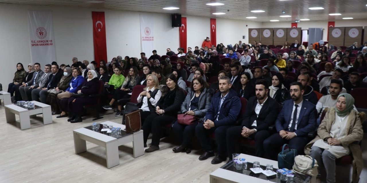 Büyükşehir ’sırdaşın Olayım’ Projesini Üniversite Gençliği İle Buluşturuyor