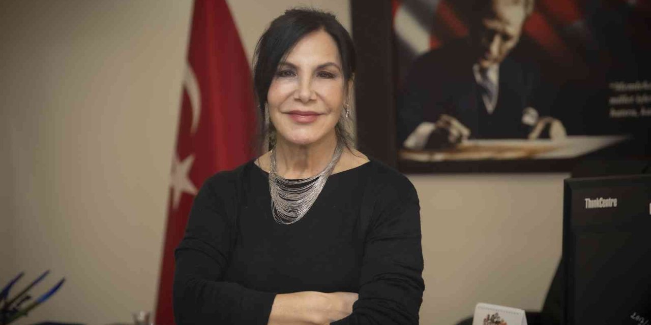 Mersin Şehir Tiyatrosunun Yeni Sanat Yönetmeni Hülya Savaş Oldu