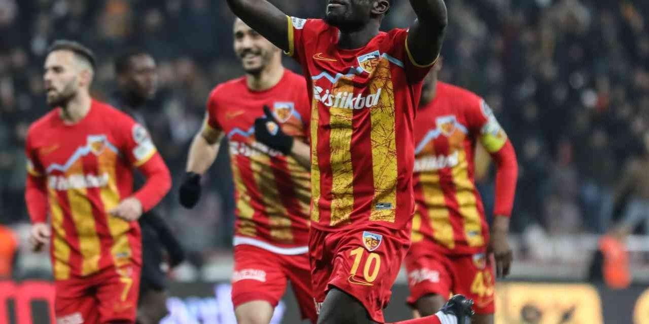 Olivier Kemen Üçüncü Golünü Attı