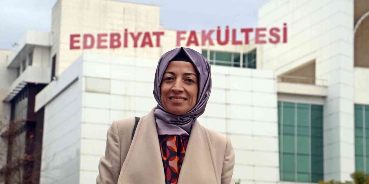 28 Şubat’ta Başörtüsüz Sıralardan, Başörtülü Akademisyenliğe