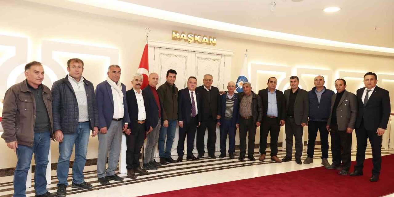 Başkan Böcek Muhtarların Sorunlarını Dinledi