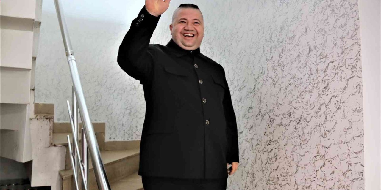 Kim Jong-un’a Benzerliği İle Ün Saldı, Dünyanın Dört Bir Tarafından Teklif Yağıyor